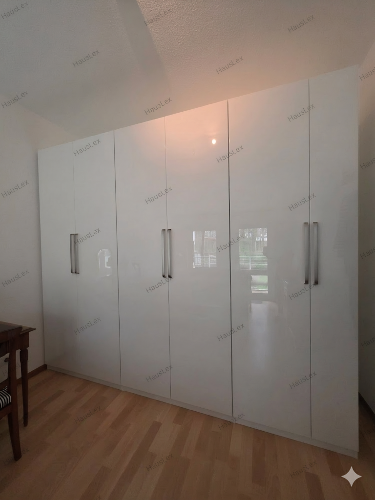 PAX Kleiderschrank mit Türen Montage. IKEA PAX Schrank mit Drehtüren weiß.